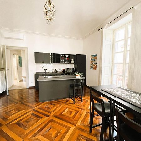 Emozione Torino - Affascinante, Silenzioso, In Palazzo D'Epoca Pressi Piazza Solferino Apartment Bagian luar foto